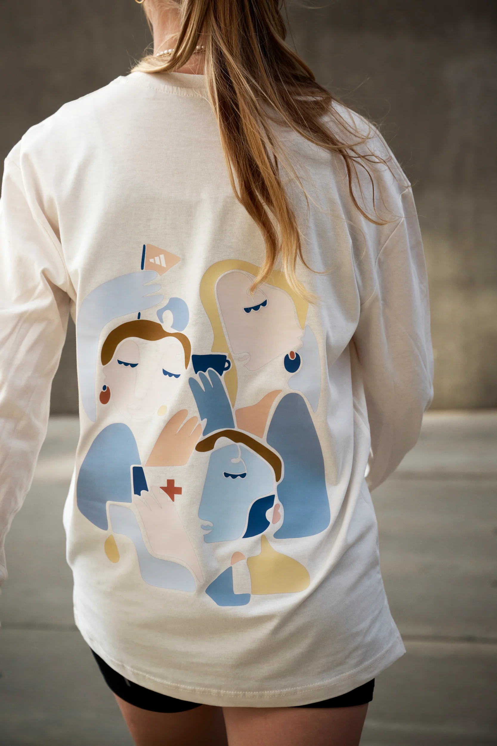 Kortærmet T-shirt (OCxRøde Kors) - Image 4